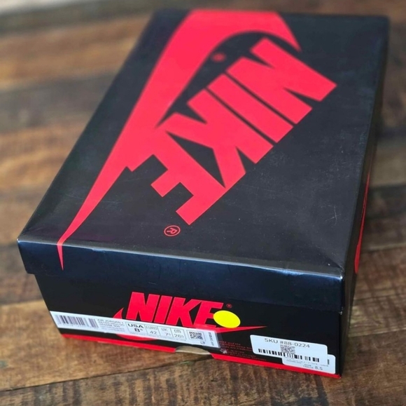 Nike AIR Jordan 1 Retro High - Purp/Whi/Blk - Picture 7 of 8